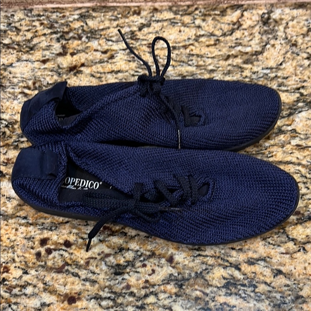 Arcopedico Blue Athletic Shoes